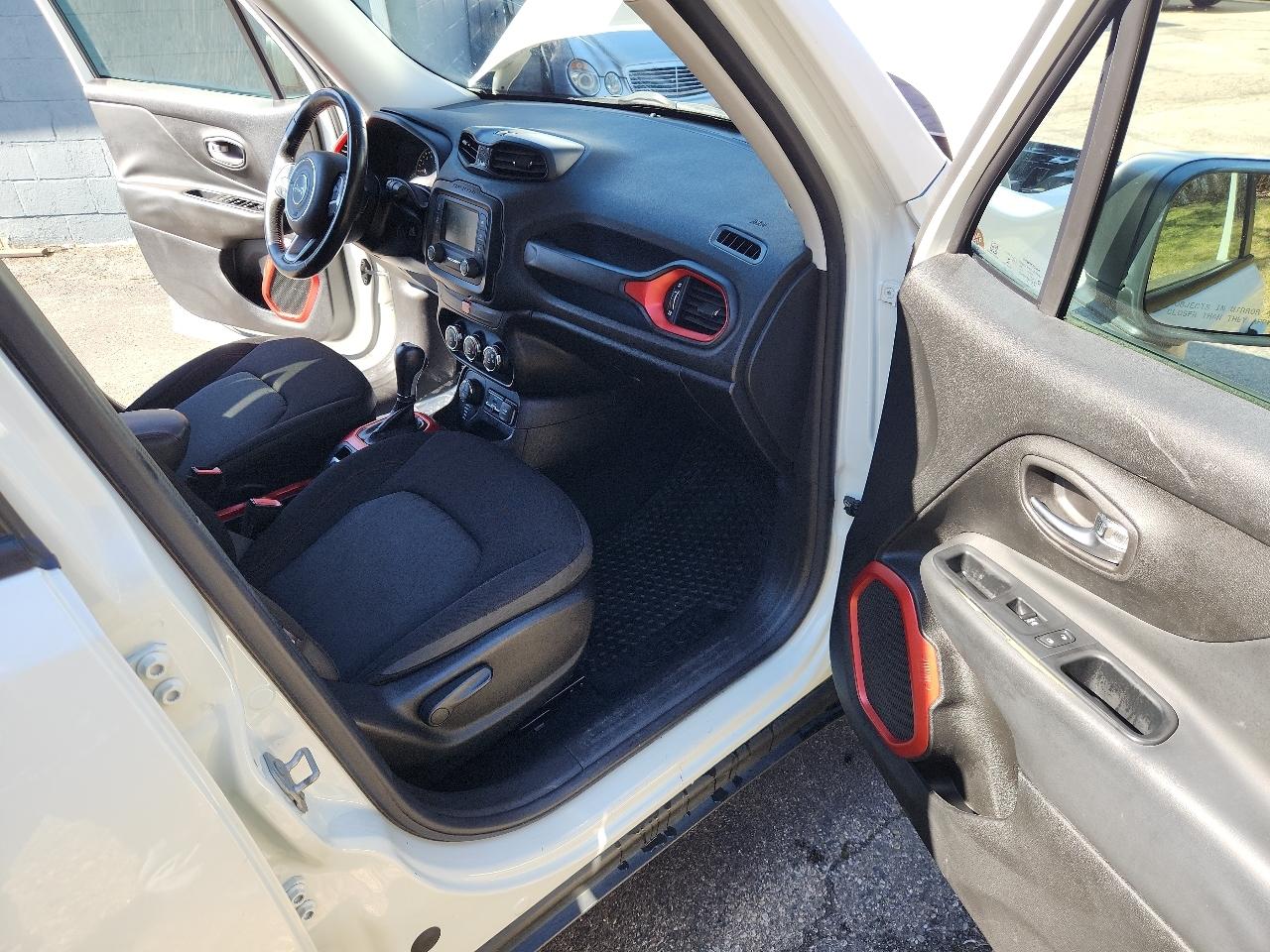 Jeep Renegade 4WD 4dr Trailhawk 2016