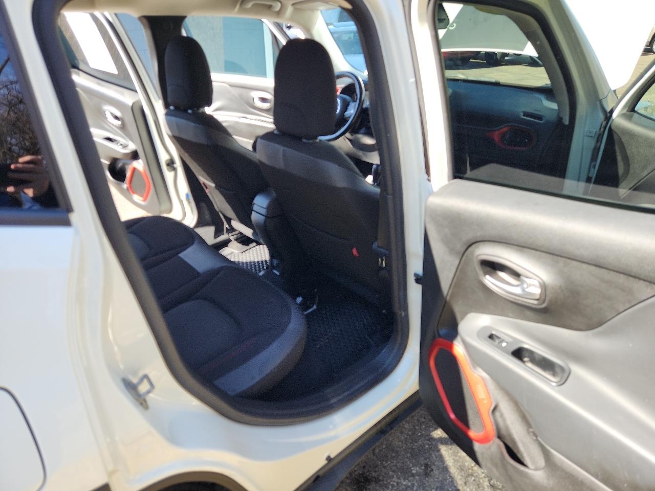 Jeep Renegade 4WD 4dr Trailhawk 2016