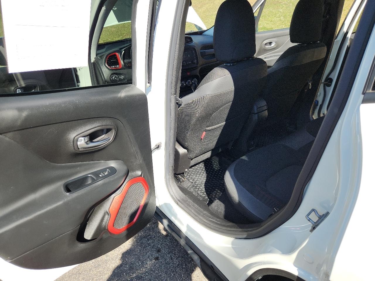 Jeep Renegade 4WD 4dr Trailhawk 2016