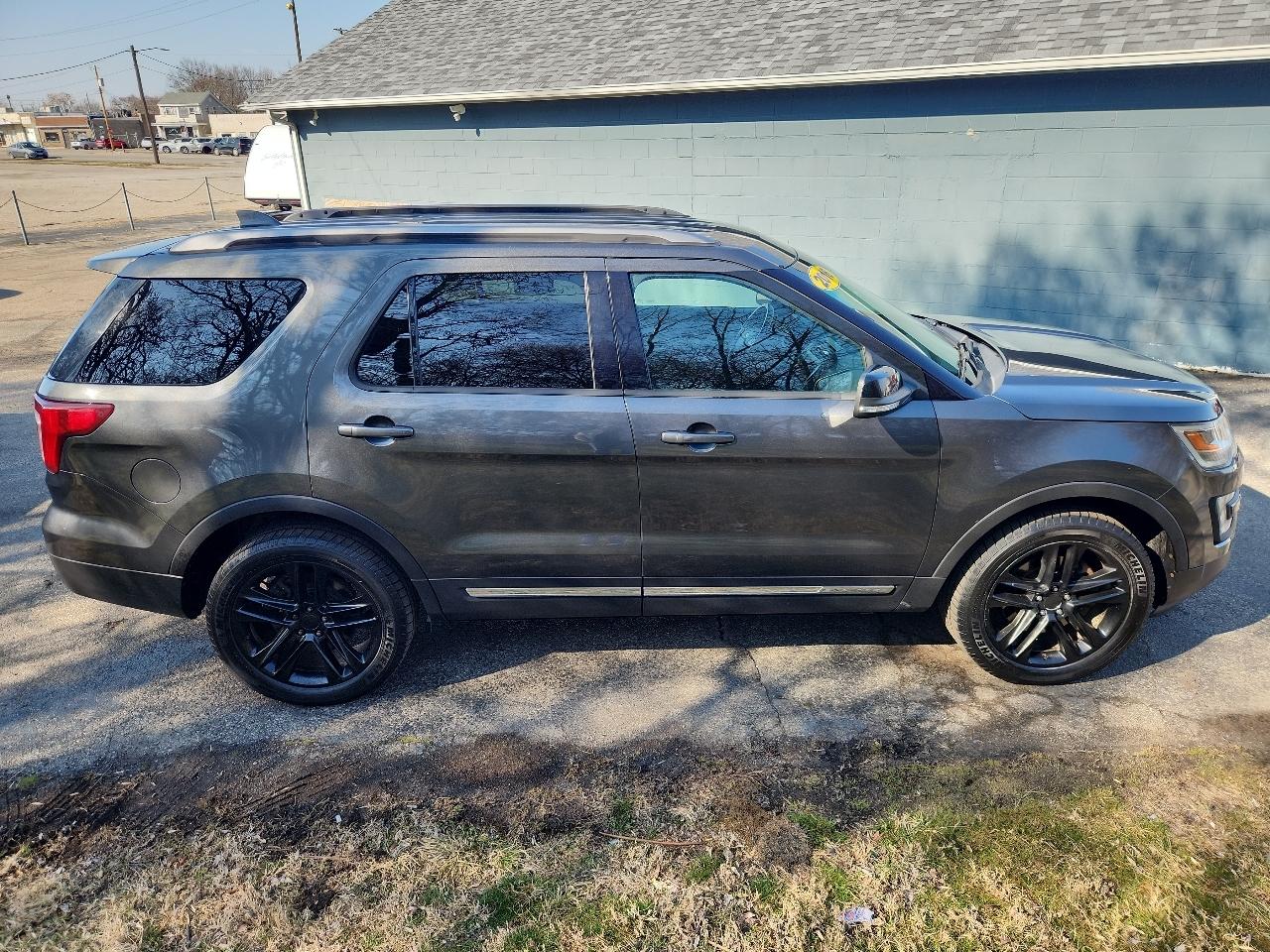 Ford Explorer 4WD 4dr XLT 2016