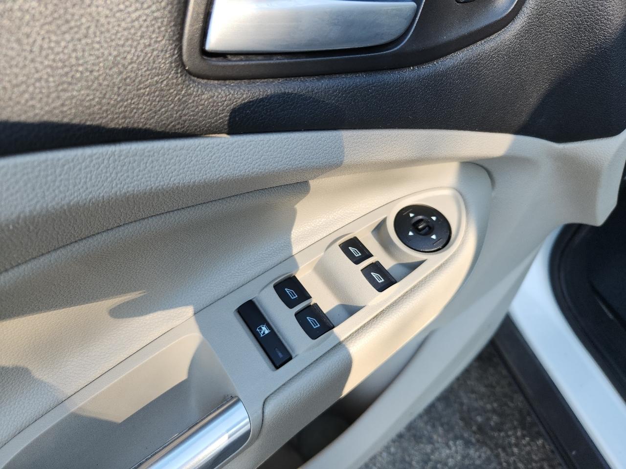 Ford Escape FWD 4dr SE 2014