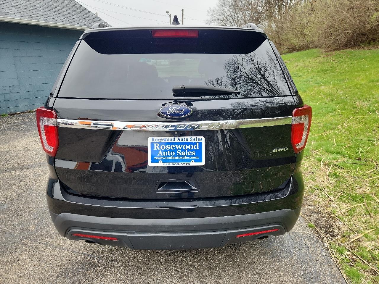 Ford Explorer Base 4WD 2017