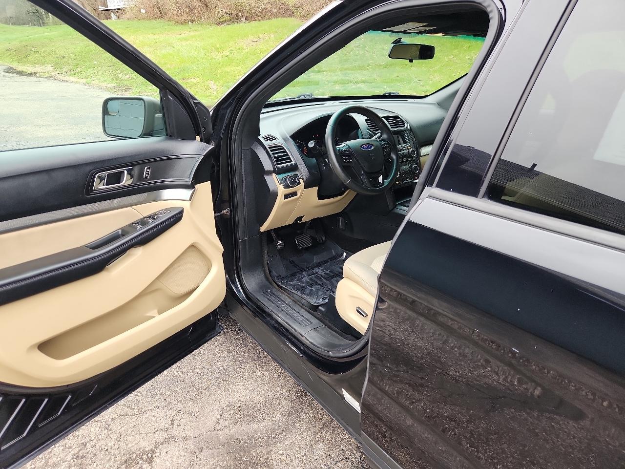 Ford Explorer Base 4WD 2017