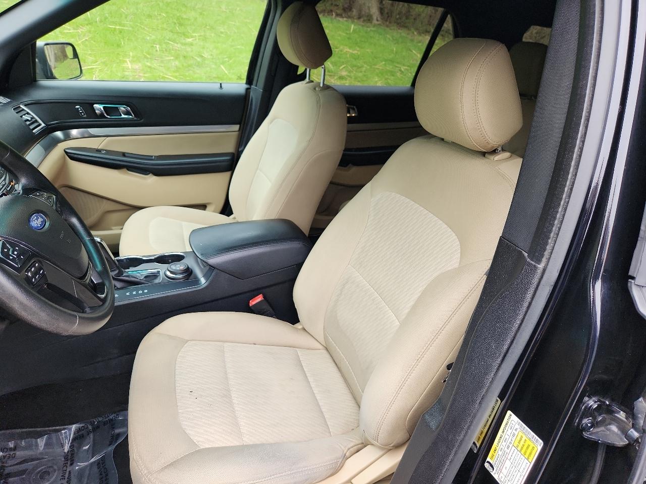 Ford Explorer Base 4WD 2017