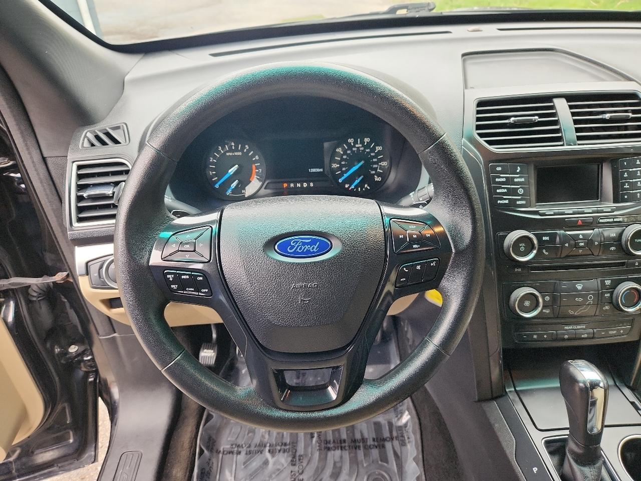 Ford Explorer Base 4WD 2017