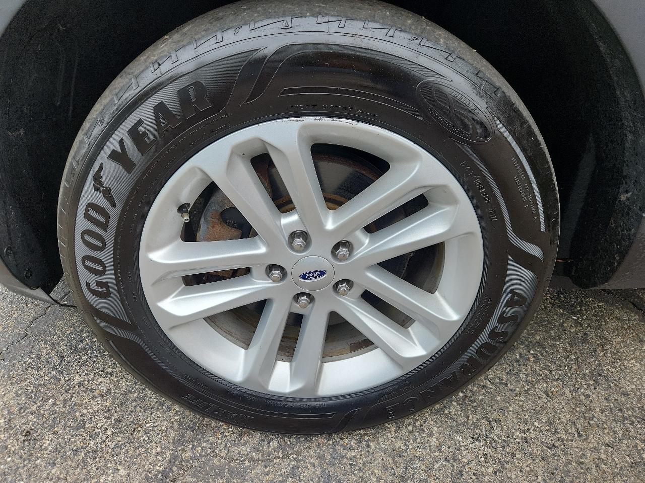 Ford Explorer Base 4WD 2017