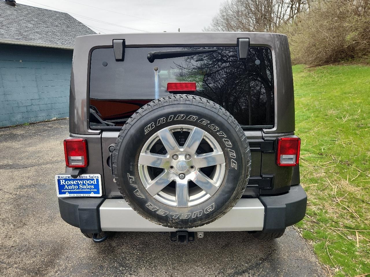 Jeep Wrangler Unlimited 4WD 4dr Sahara 2014