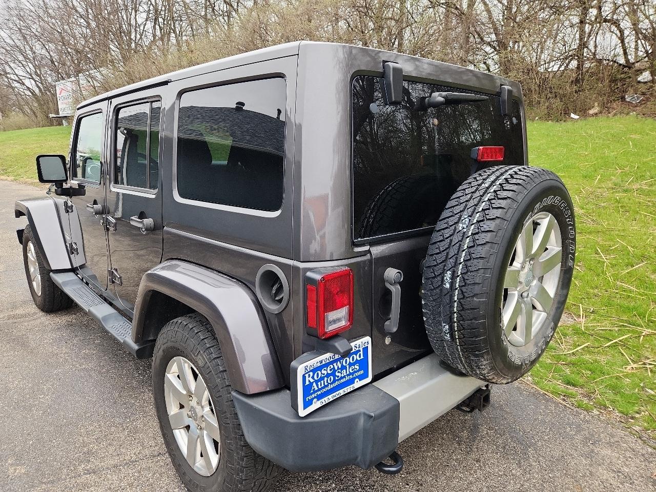 Jeep Wrangler Unlimited 4WD 4dr Sahara 2014