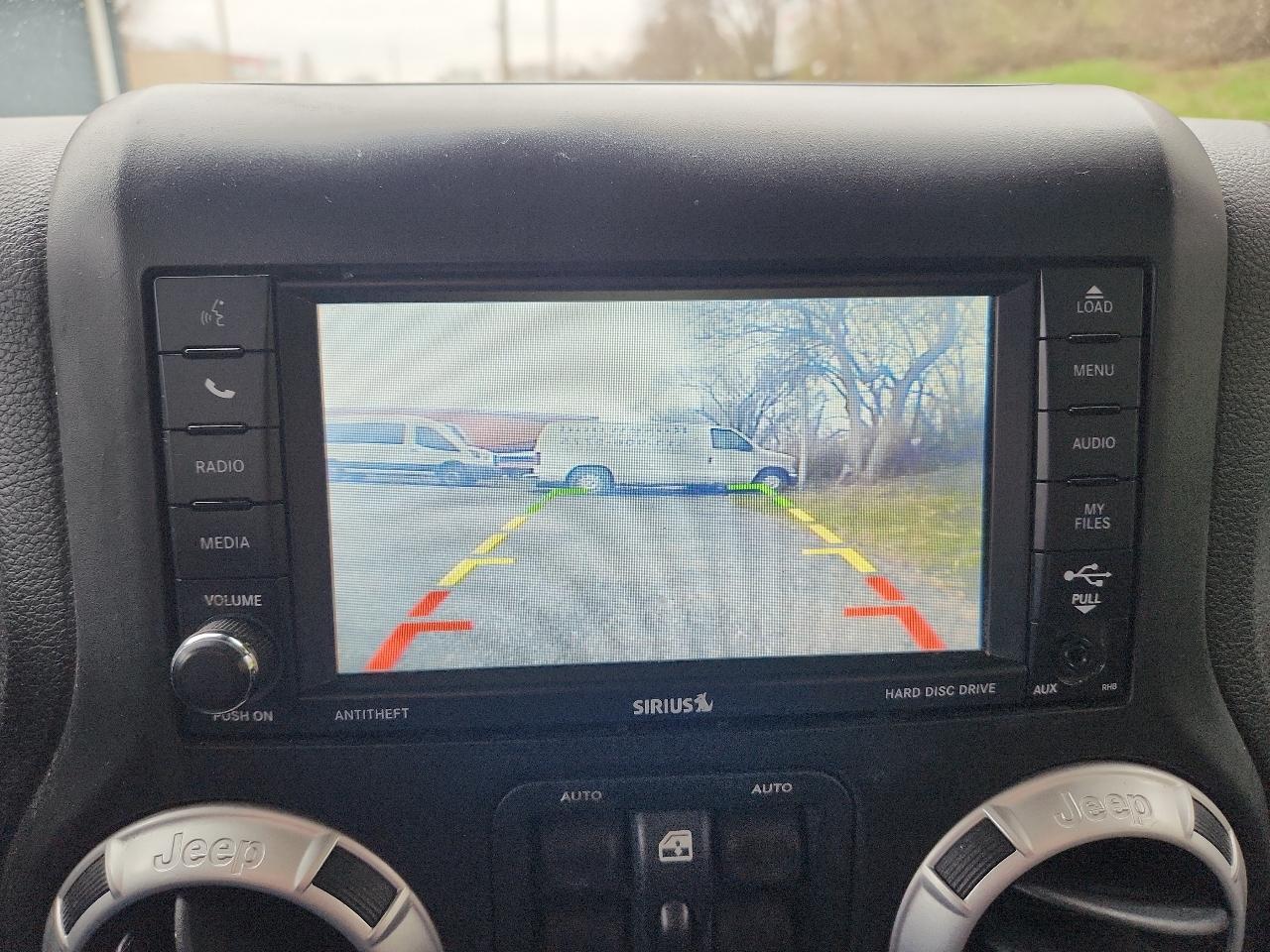 Jeep Wrangler Unlimited 4WD 4dr Sahara 2014