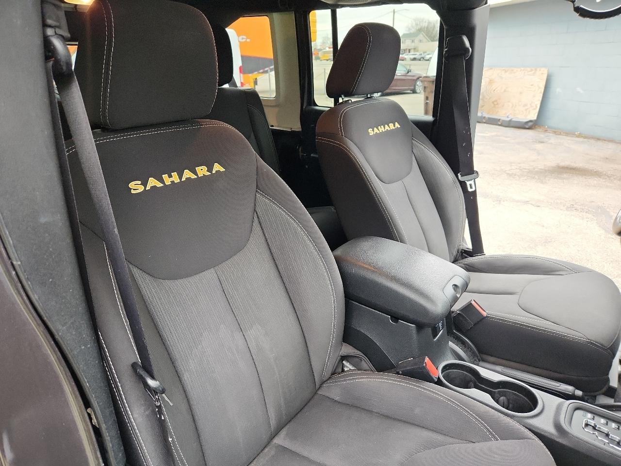 Jeep Wrangler Unlimited 4WD 4dr Sahara 2014