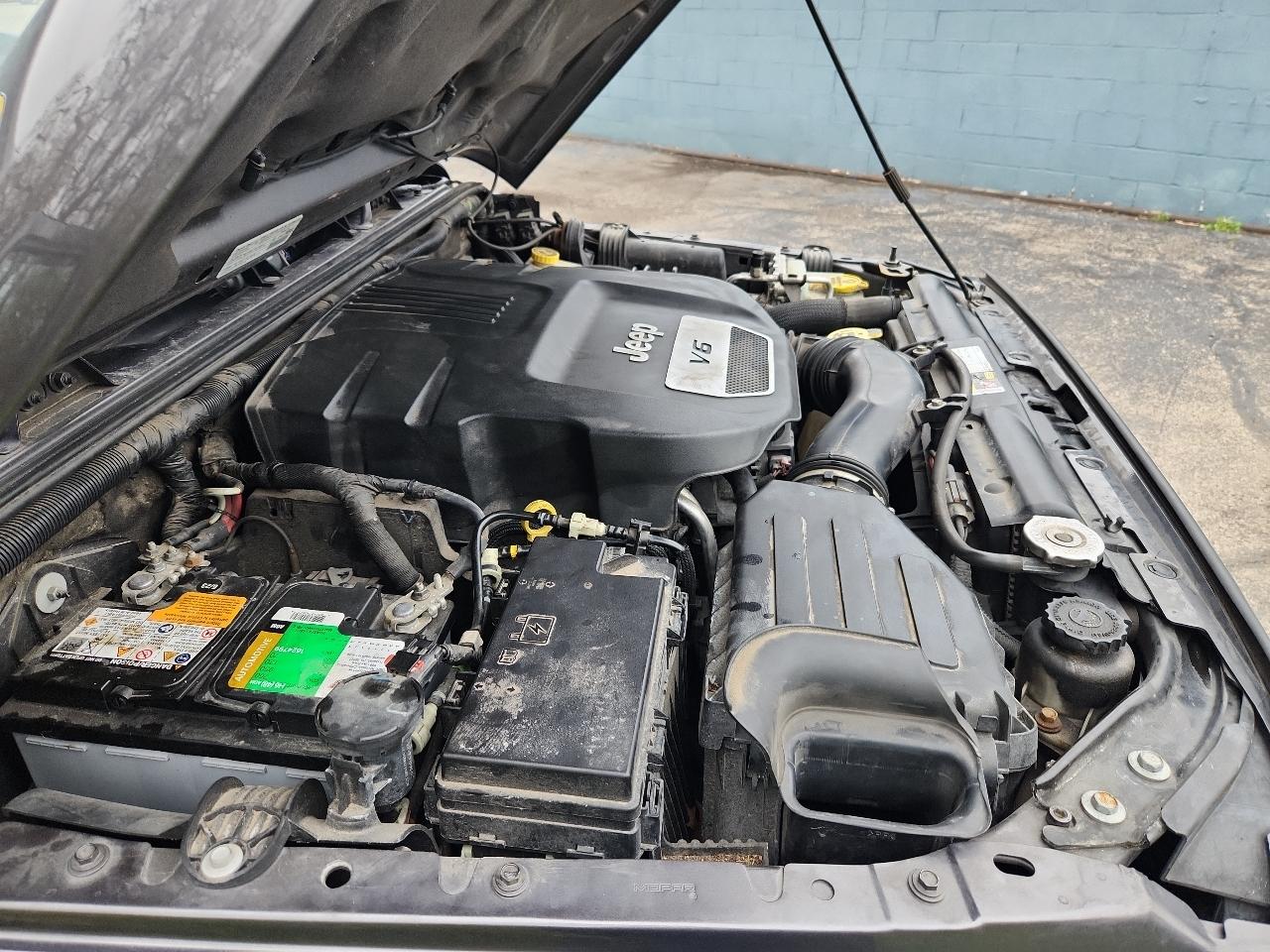 Jeep Wrangler Unlimited 4WD 4dr Sahara 2014