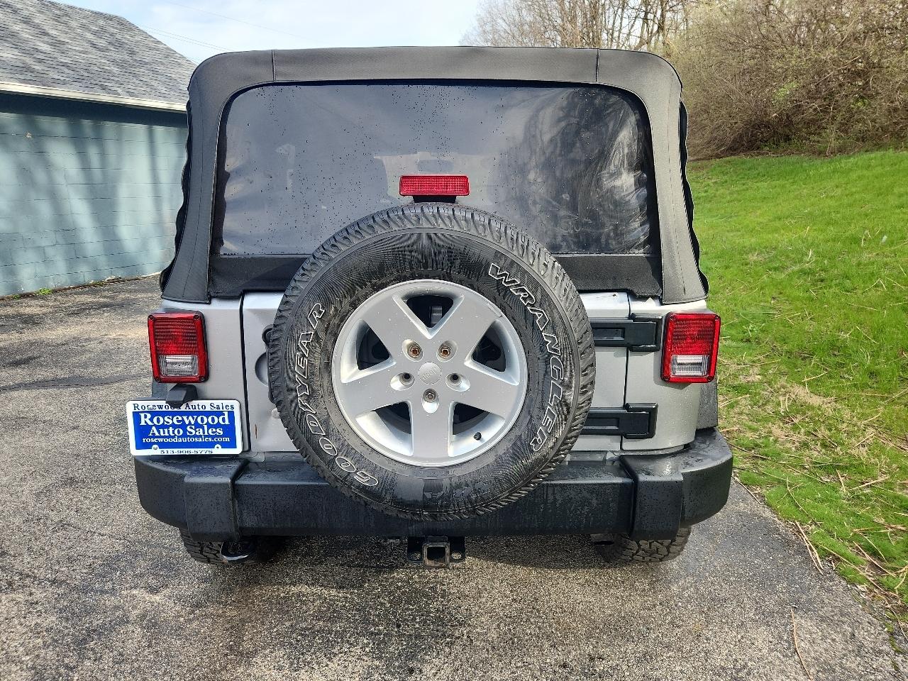 Jeep Wrangler Unlimited 4WD 4dr Sport 2015