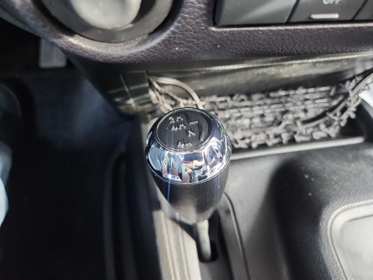 Jeep Wrangler Unlimited 4WD 4dr Sport 2015