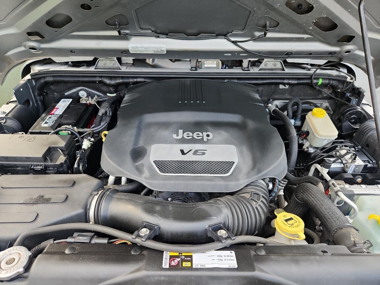 Jeep Wrangler Unlimited 4WD 4dr Sport 2015