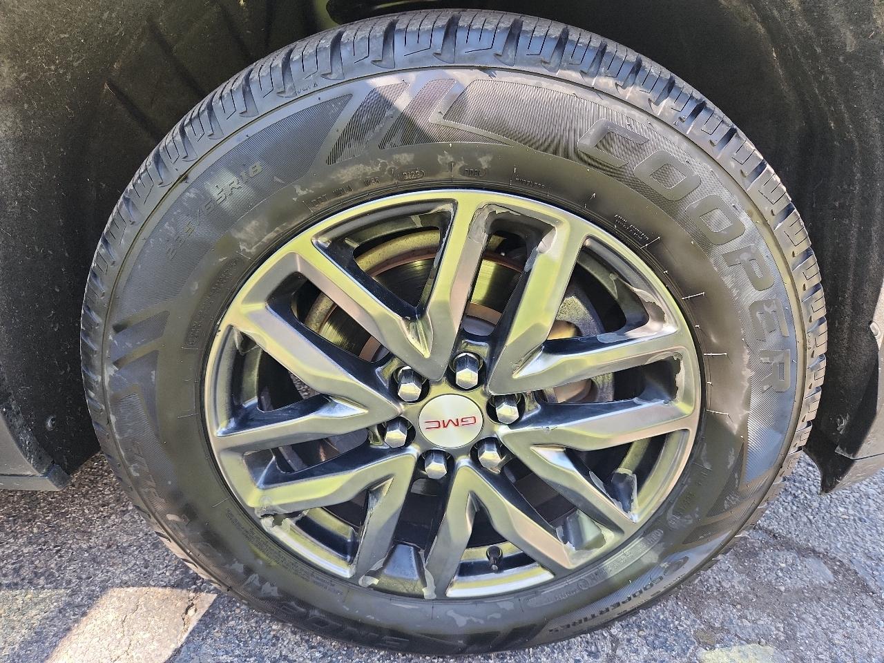 GMC Acadia AWD 4dr SLT w/SLT-1 2019