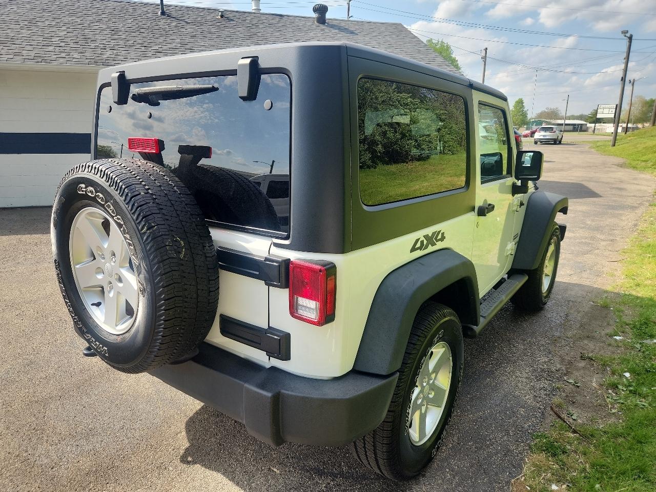 Jeep Wrangler 4WD 2dr Sport 2015