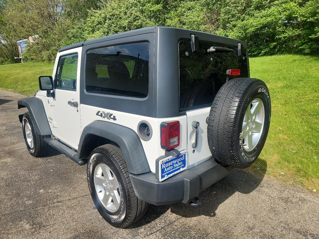 Jeep Wrangler 4WD 2dr Sport 2015