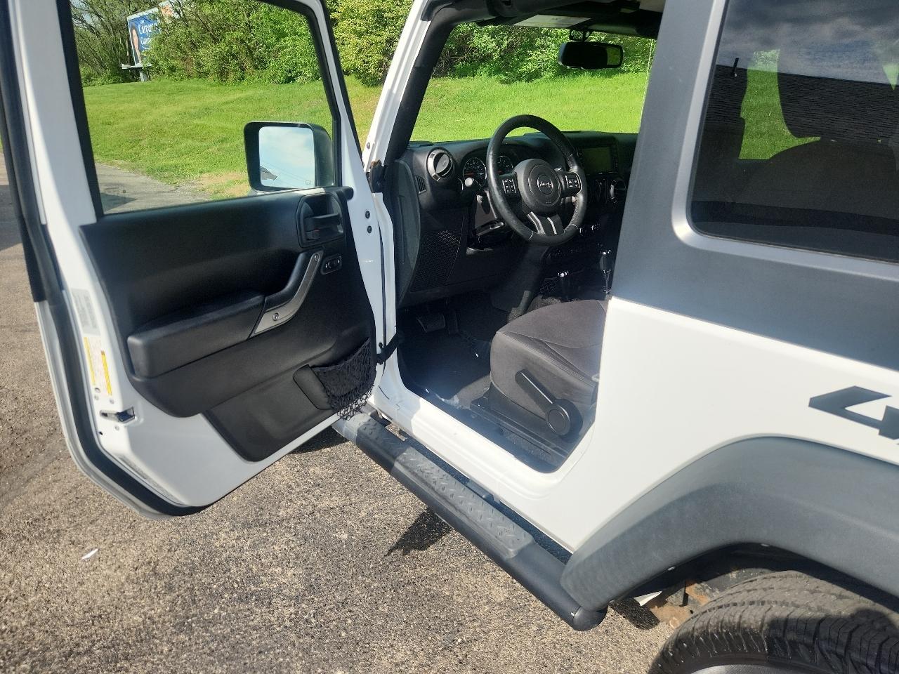 Jeep Wrangler 4WD 2dr Sport 2015