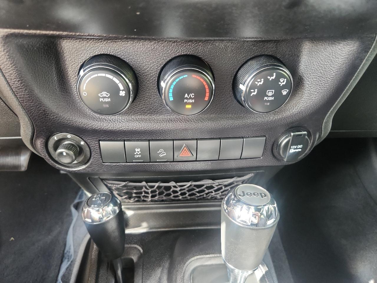 Jeep Wrangler 4WD 2dr Sport 2015