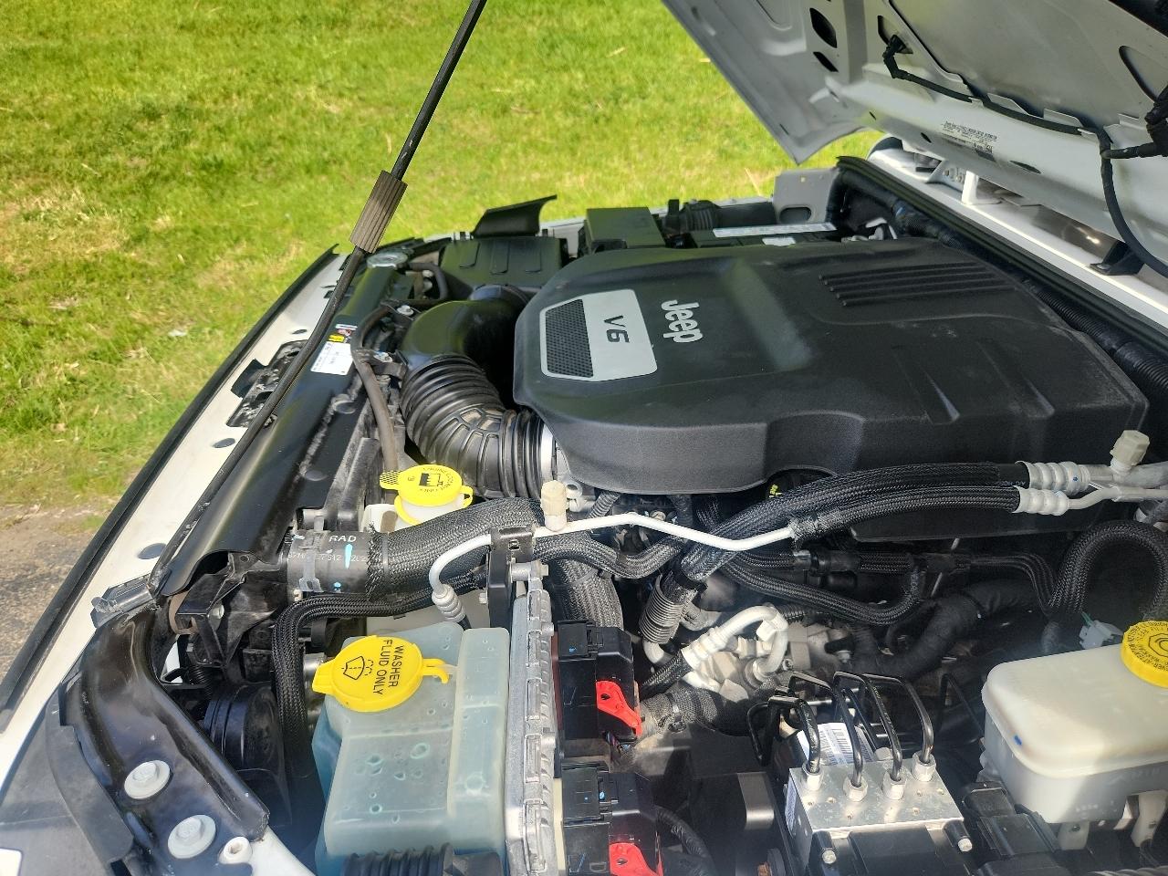 Jeep Wrangler 4WD 2dr Sport 2015