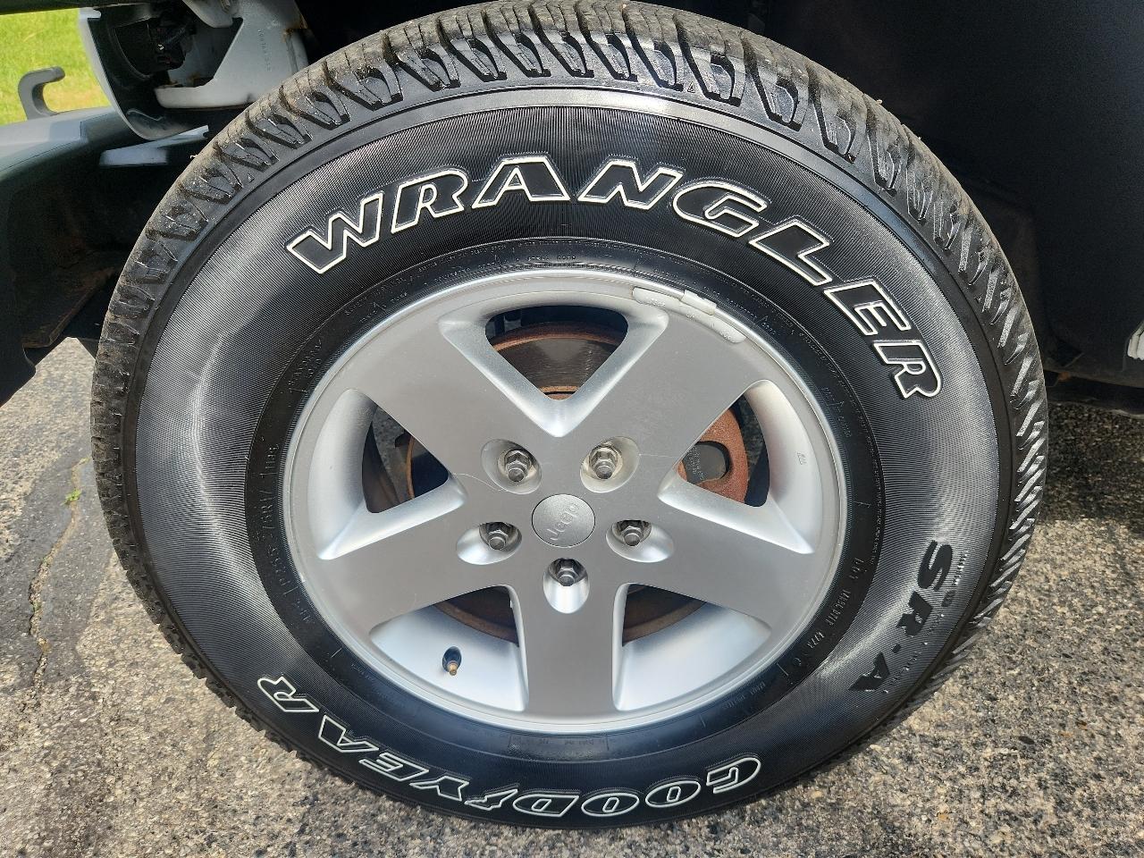 Jeep Wrangler 4WD 2dr Sport 2015