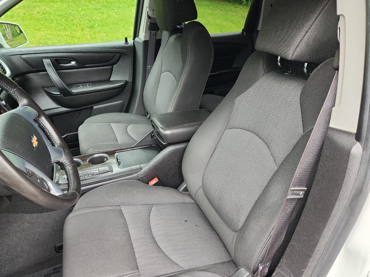 Chevrolet Traverse AWD 4dr LT w/1LT 2015