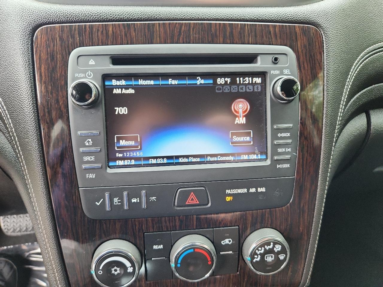 Chevrolet Traverse AWD 4dr LT w/1LT 2015