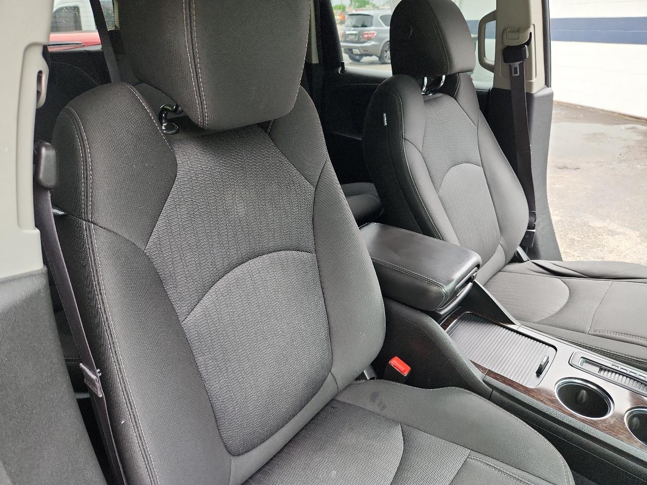 Chevrolet Traverse AWD 4dr LT w/1LT 2015