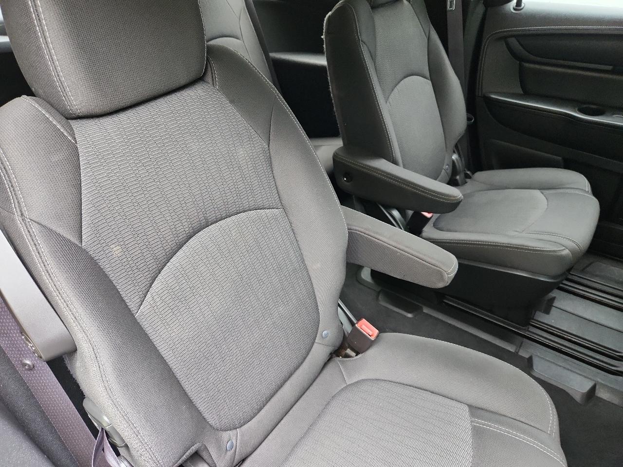 Chevrolet Traverse AWD 4dr LT w/1LT 2015