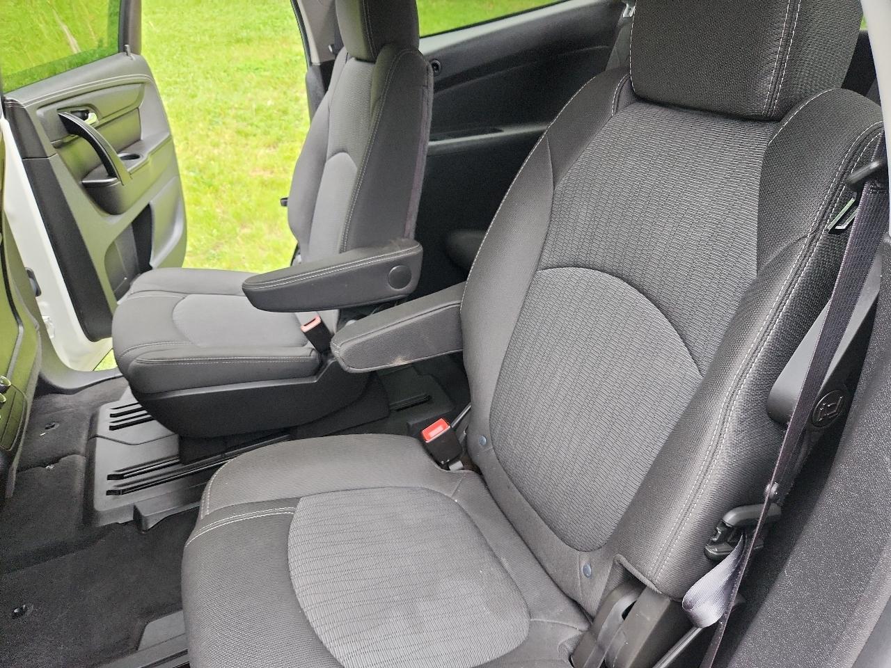 Chevrolet Traverse AWD 4dr LT w/1LT 2015