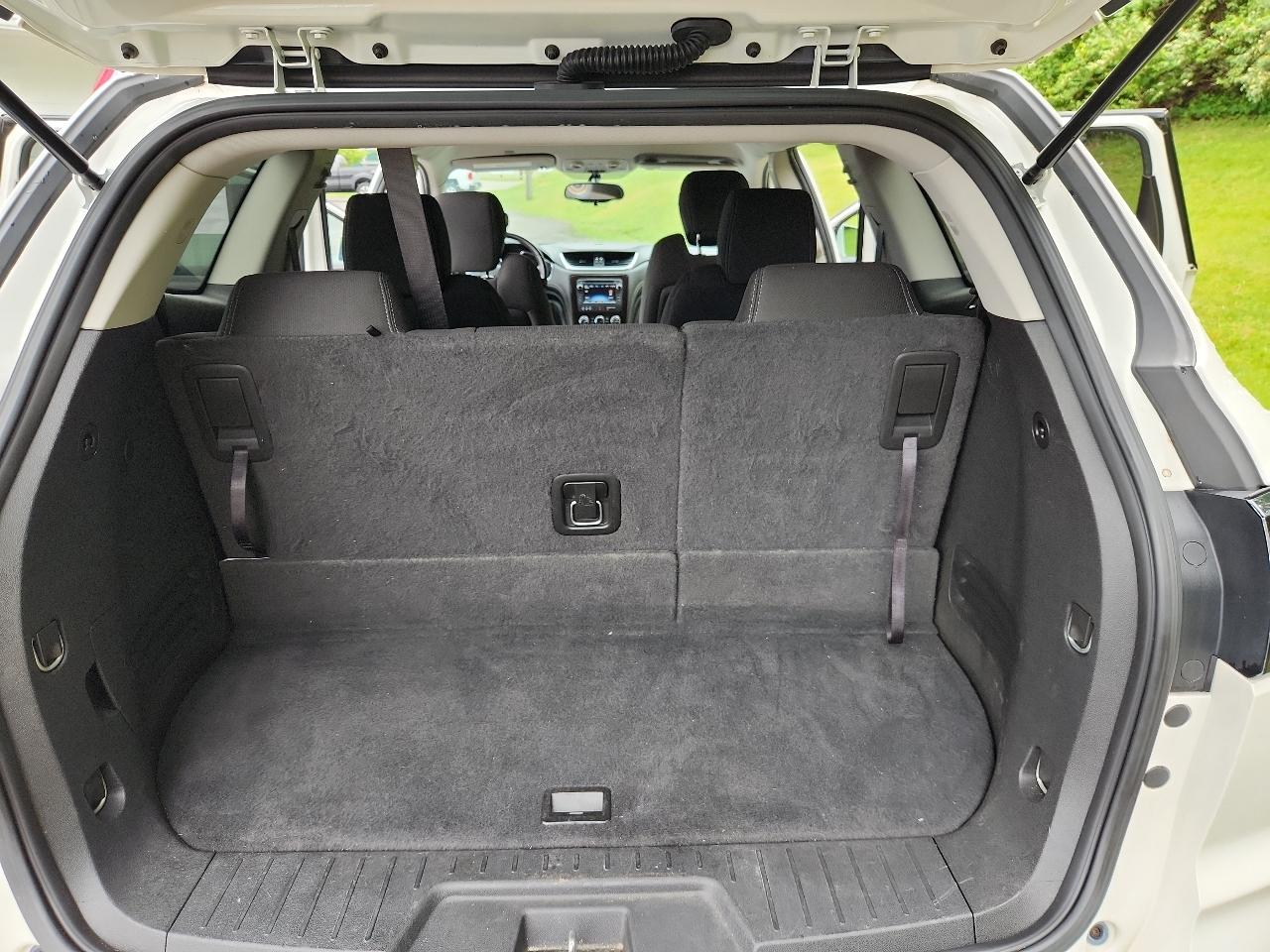 Chevrolet Traverse AWD 4dr LT w/1LT 2015