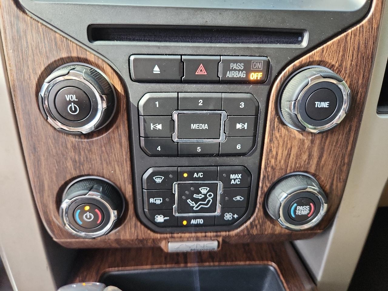 Ford F-150 4WD SuperCrew 145" XL 2014