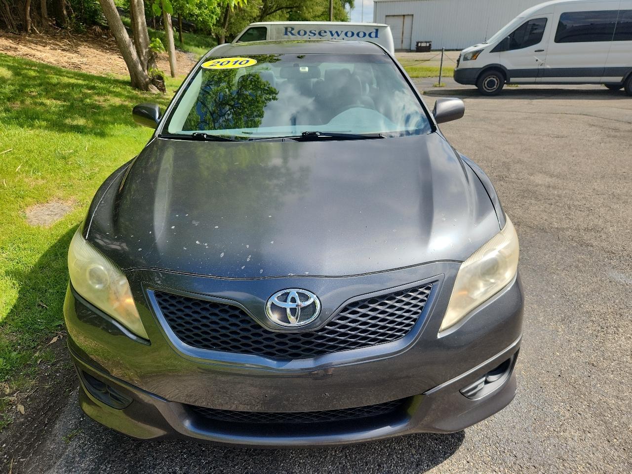 Toyota Camry 4dr Sdn I4 Man (Natl) 2010