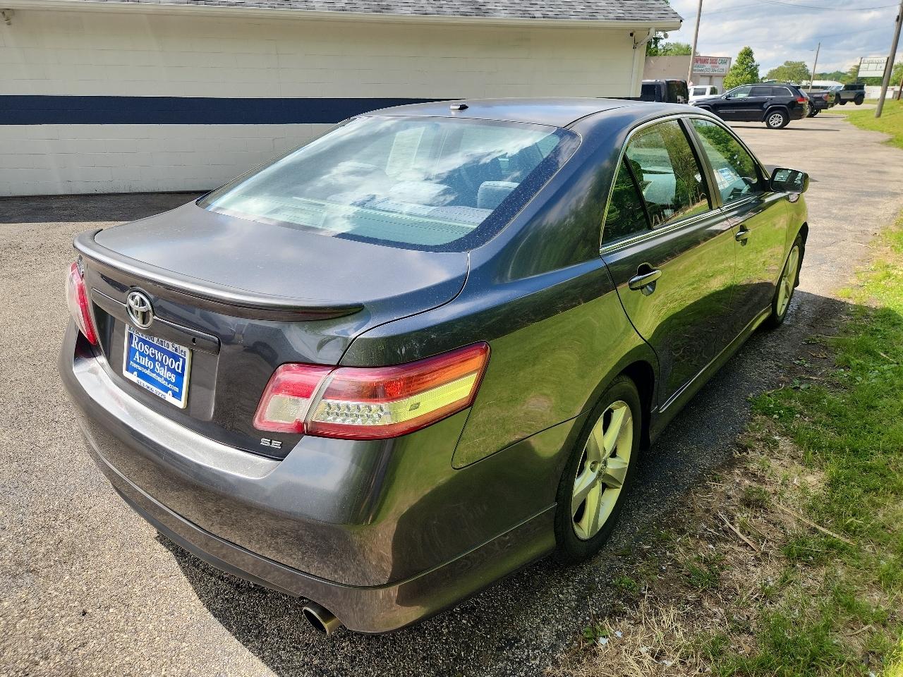 Toyota Camry 4dr Sdn I4 Man (Natl) 2010