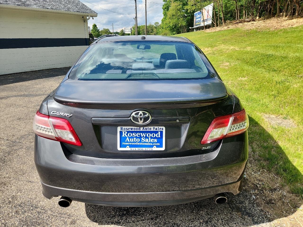 Toyota Camry 4dr Sdn I4 Man (Natl) 2010