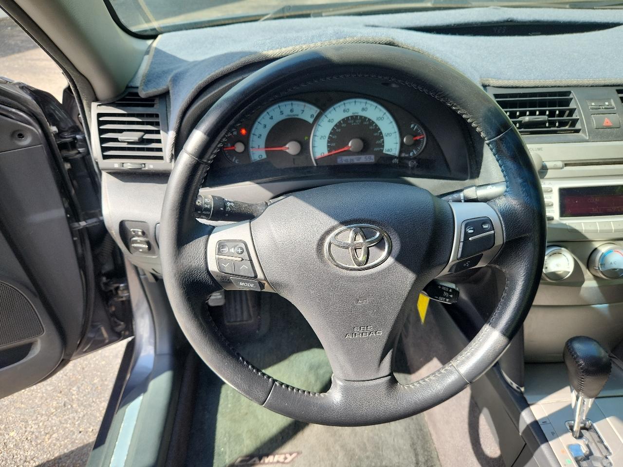 Toyota Camry 4dr Sdn I4 Man (Natl) 2010