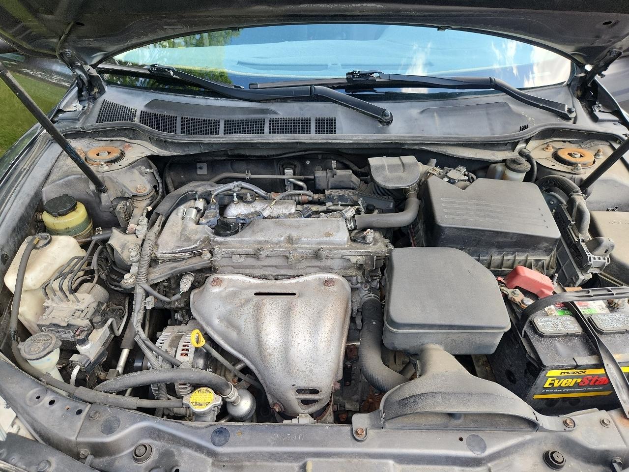Toyota Camry 4dr Sdn I4 Man (Natl) 2010