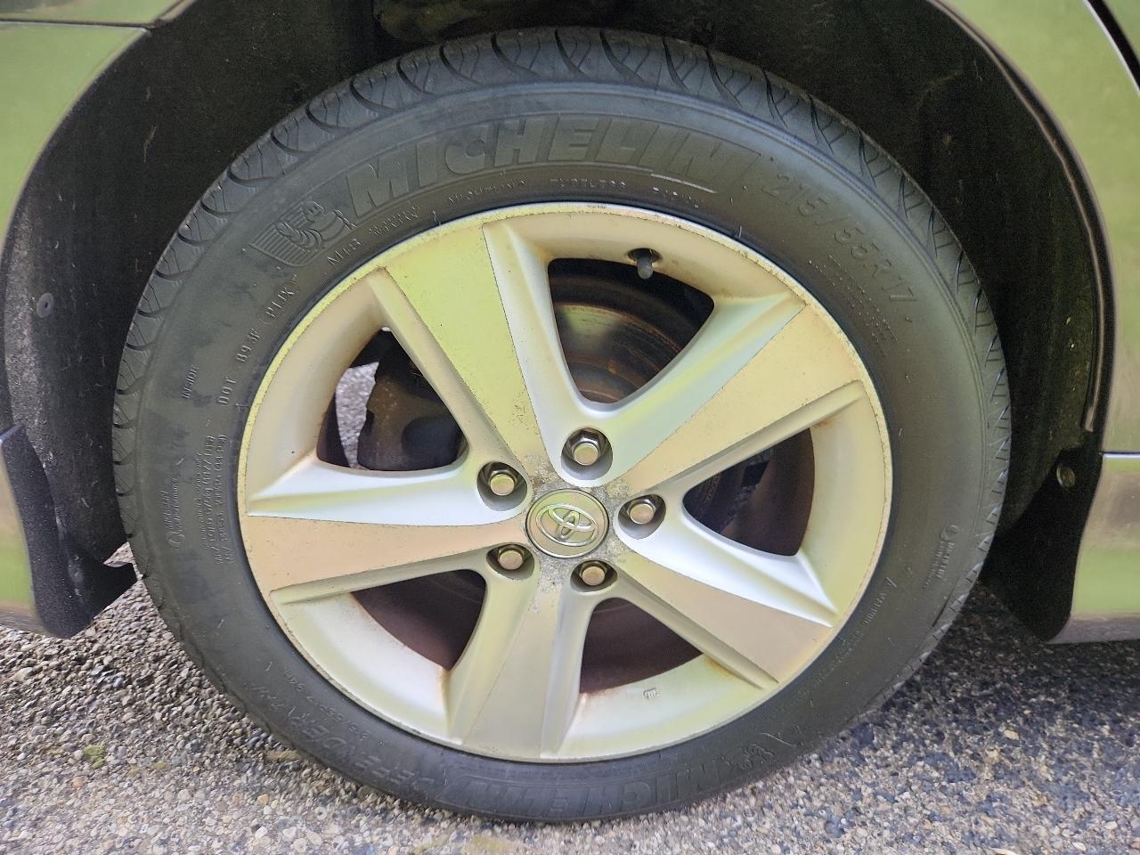 Toyota Camry 4dr Sdn I4 Man (Natl) 2010