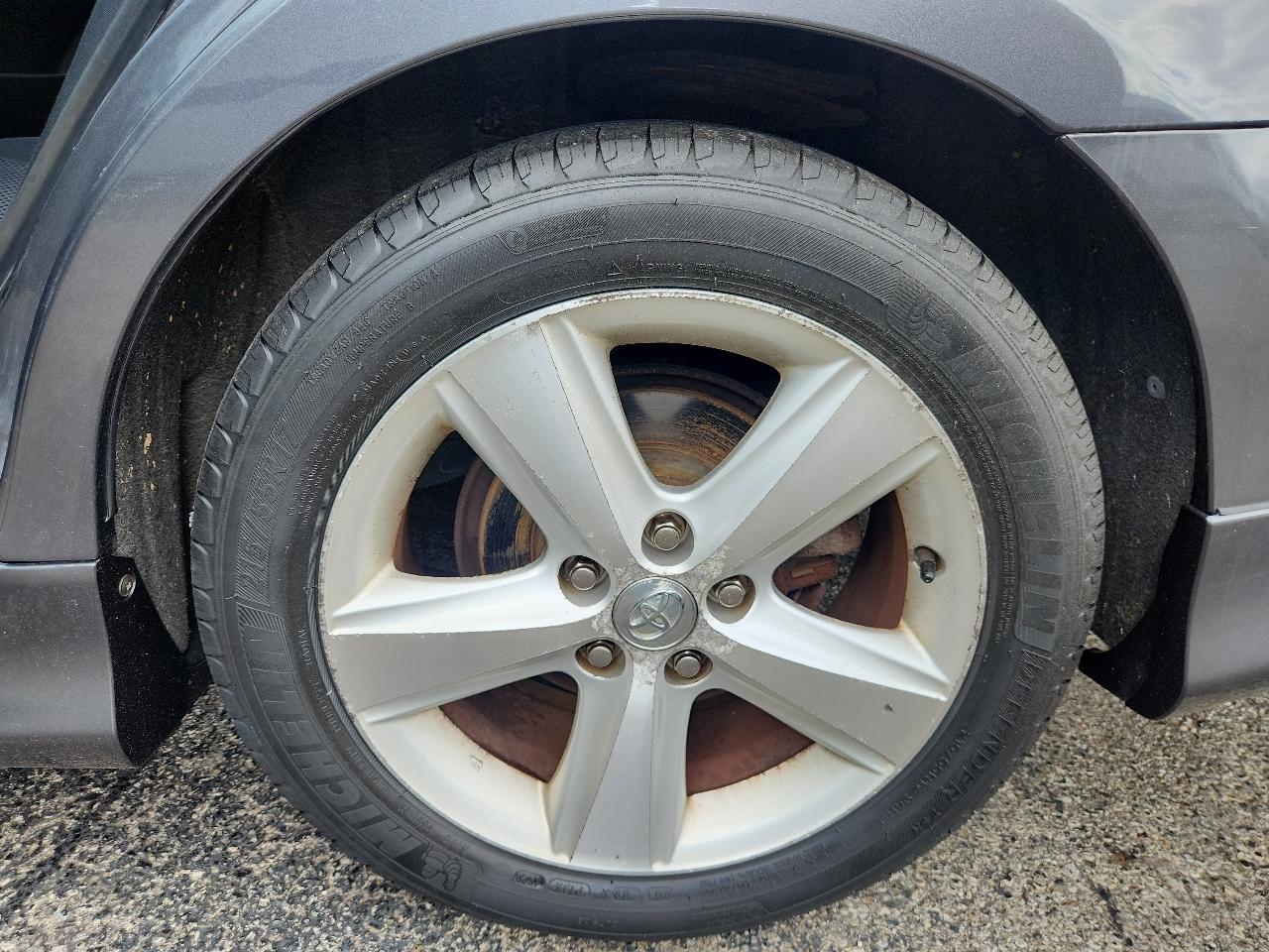 Toyota Camry 4dr Sdn I4 Man (Natl) 2010