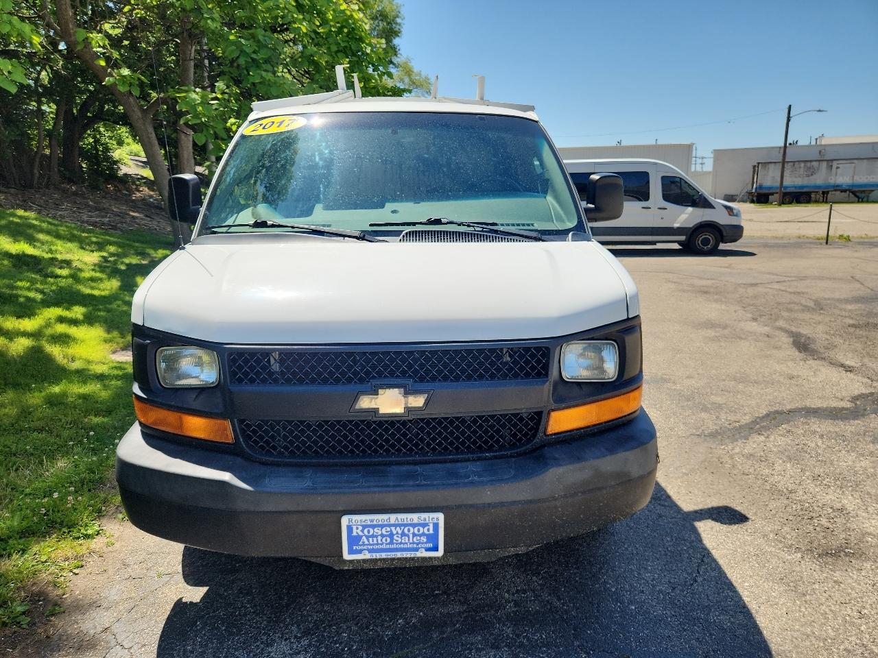 Chevrolet Express Cargo Van RWD 2500 135" 2017