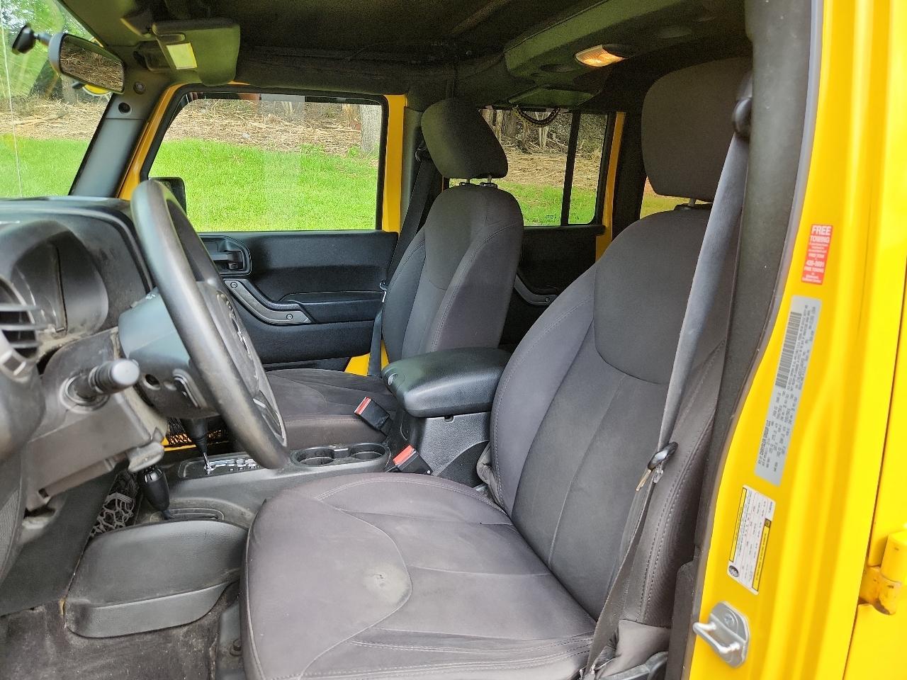 Jeep Wrangler Unlimited 4WD 4dr Sport 2015