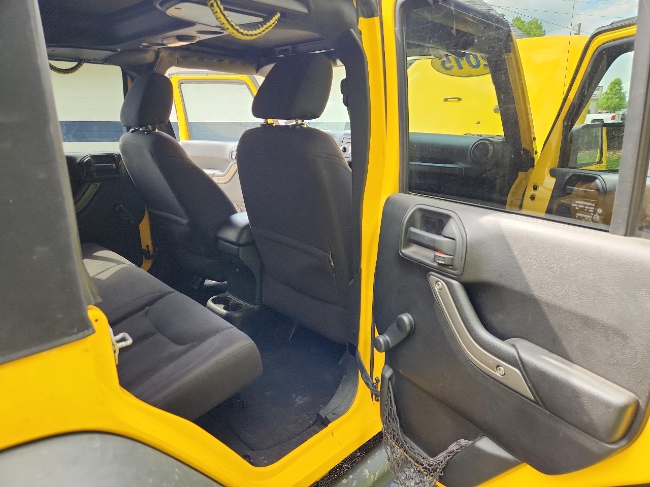 Jeep Wrangler Unlimited 4WD 4dr Sport 2015