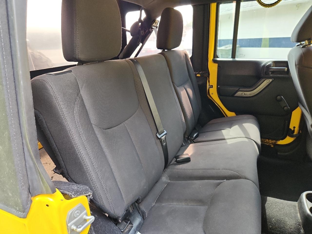 Jeep Wrangler Unlimited 4WD 4dr Sport 2015