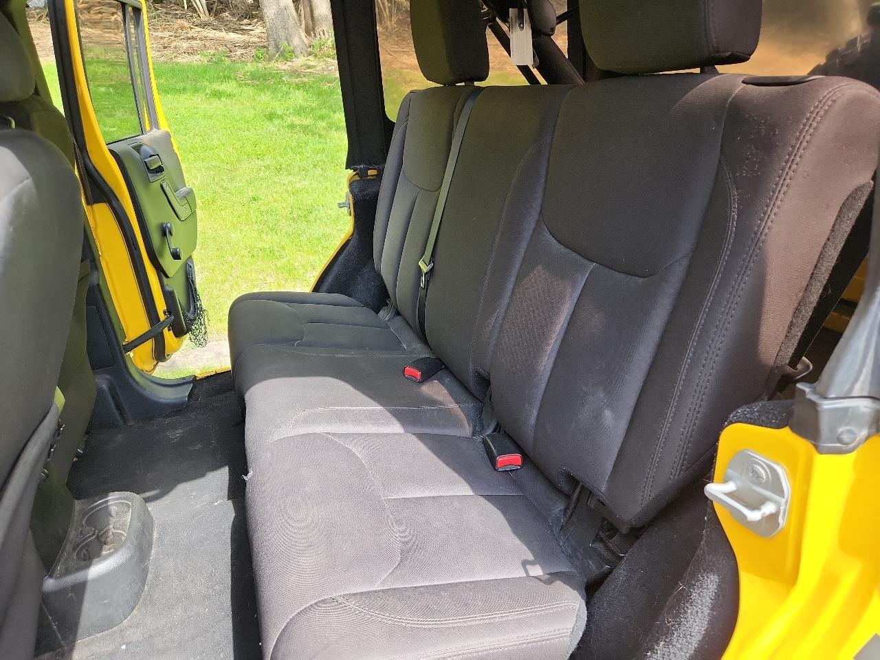 Jeep Wrangler Unlimited 4WD 4dr Sport 2015