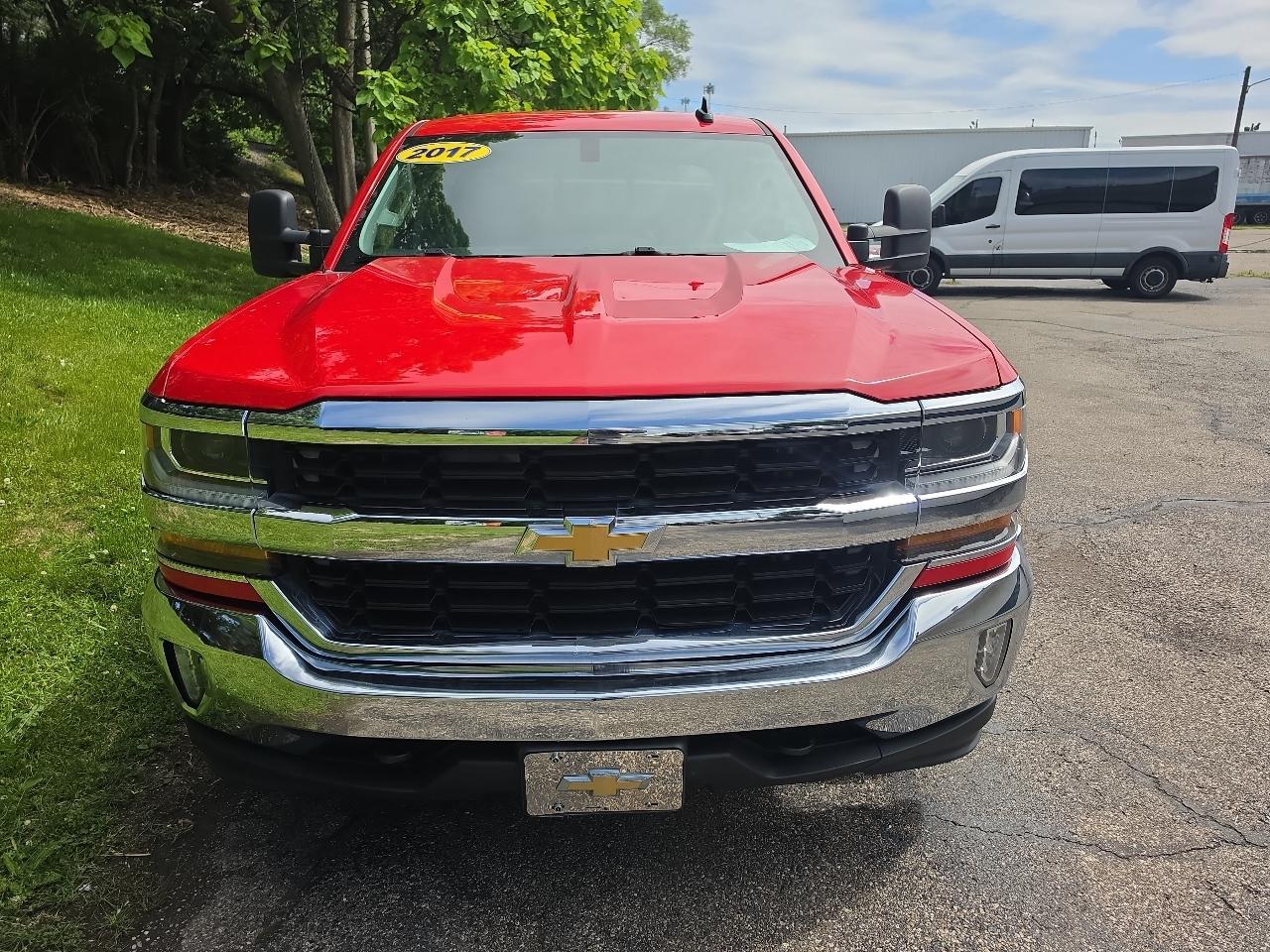 Chevrolet Silverado 1500 4WD Crew Cab 143.5" LT w/1LT 2017