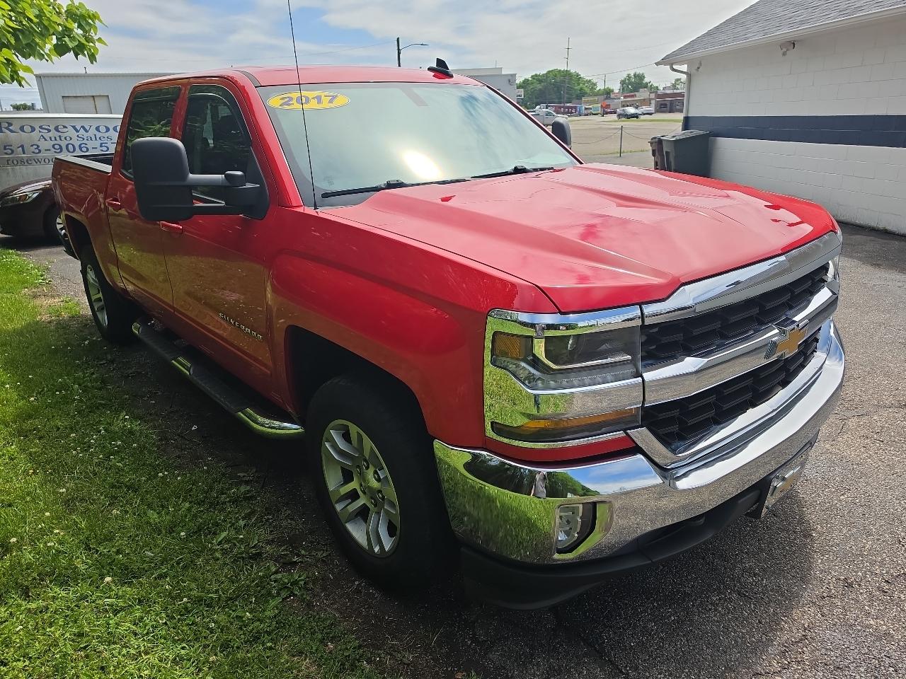 Chevrolet Silverado 1500 4WD Crew Cab 143.5" LT w/1LT 2017