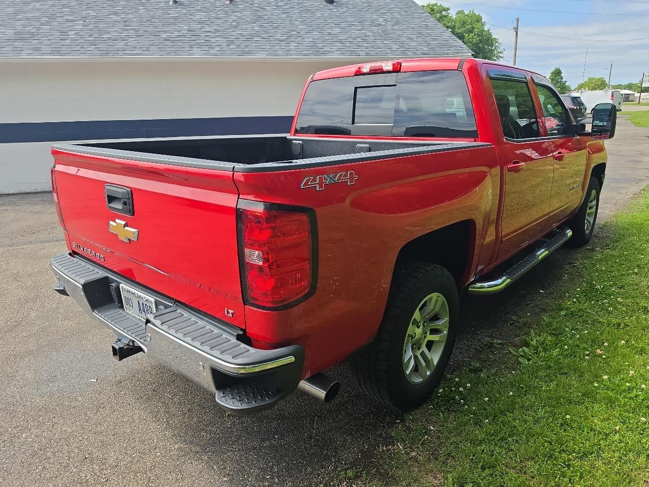 Chevrolet Silverado 1500 4WD Crew Cab 143.5" LT w/1LT 2017