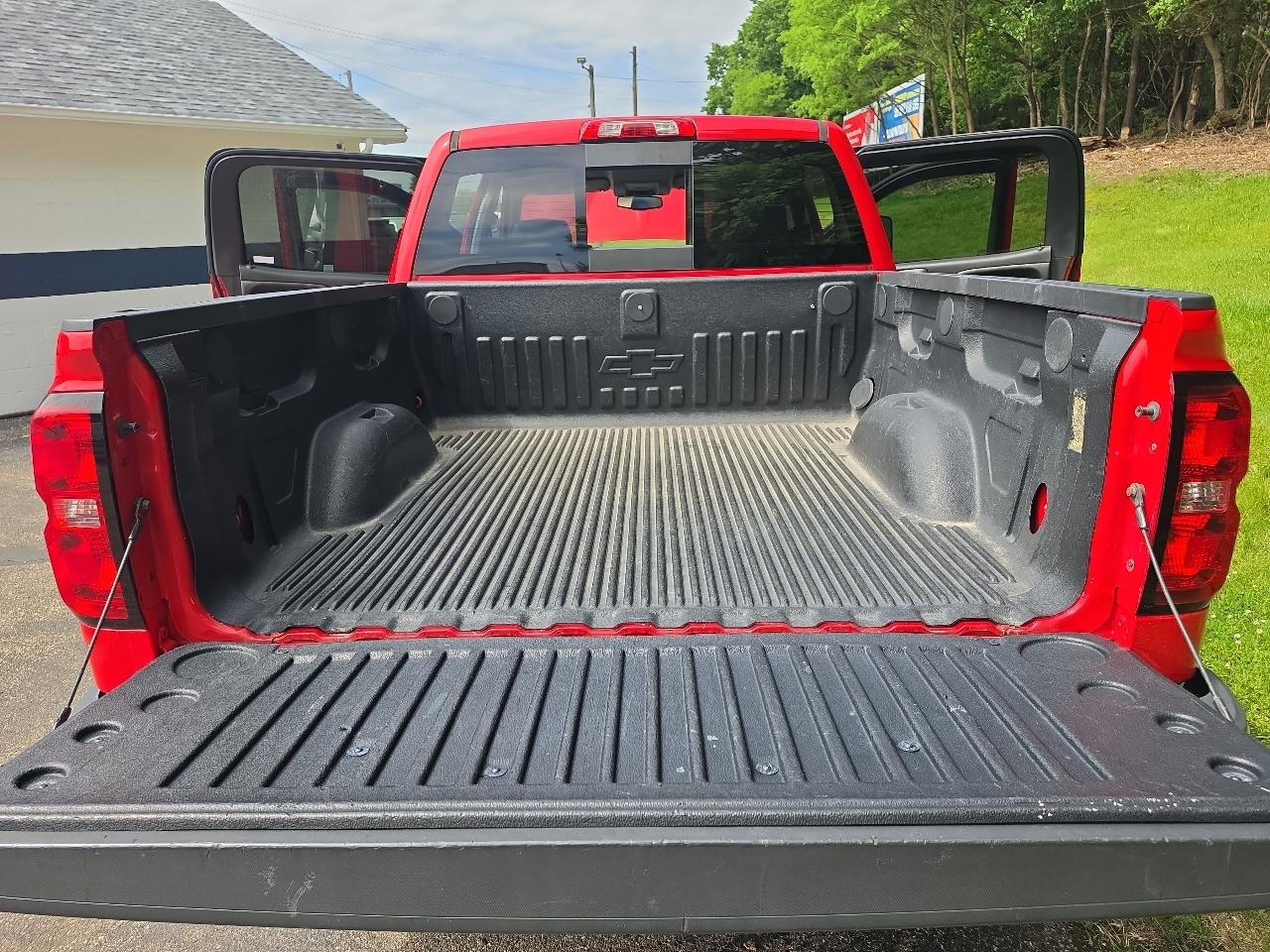 Chevrolet Silverado 1500 4WD Crew Cab 143.5" LT w/1LT 2017