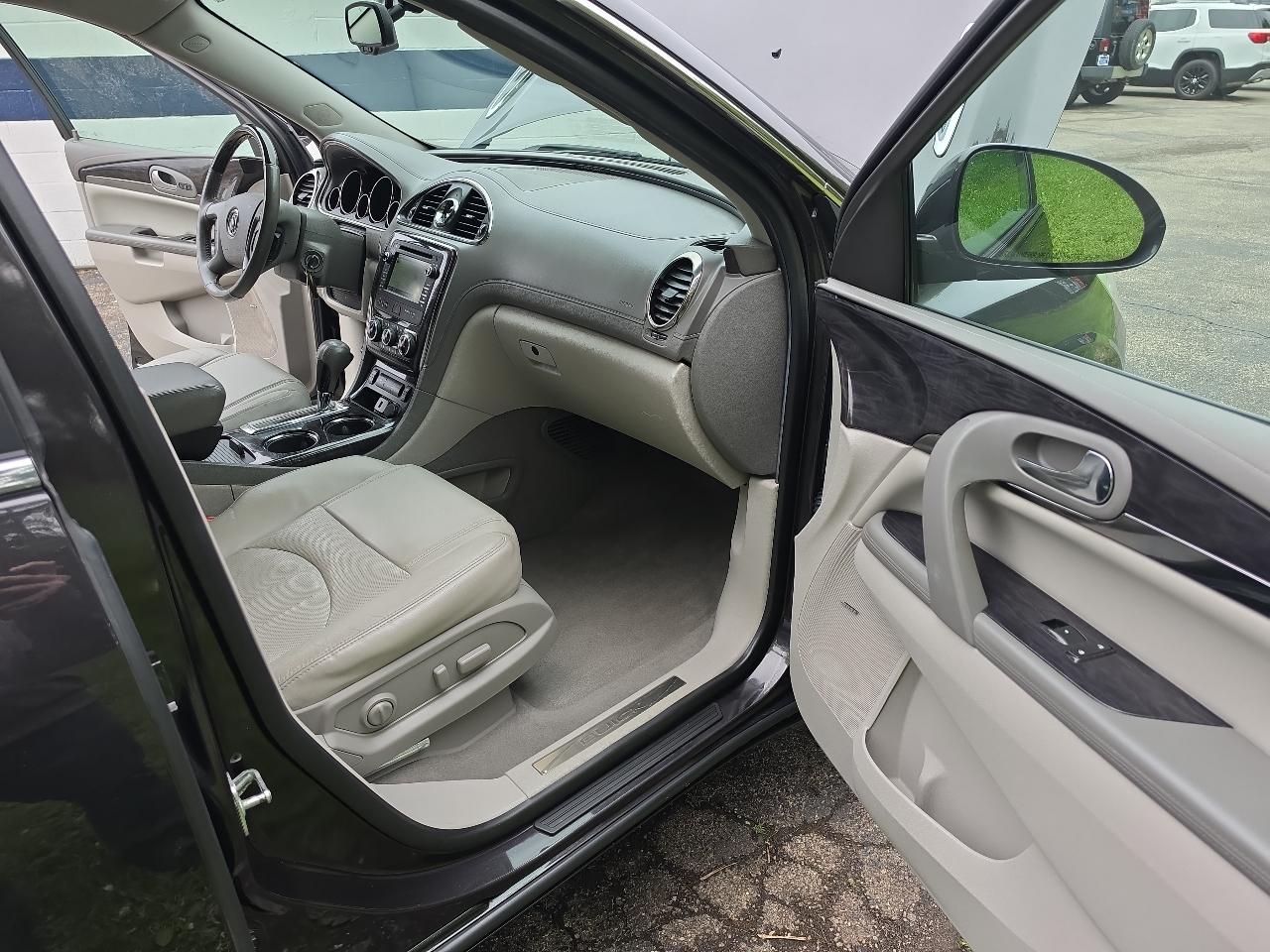 Buick Enclave AWD 4dr Leather 2017