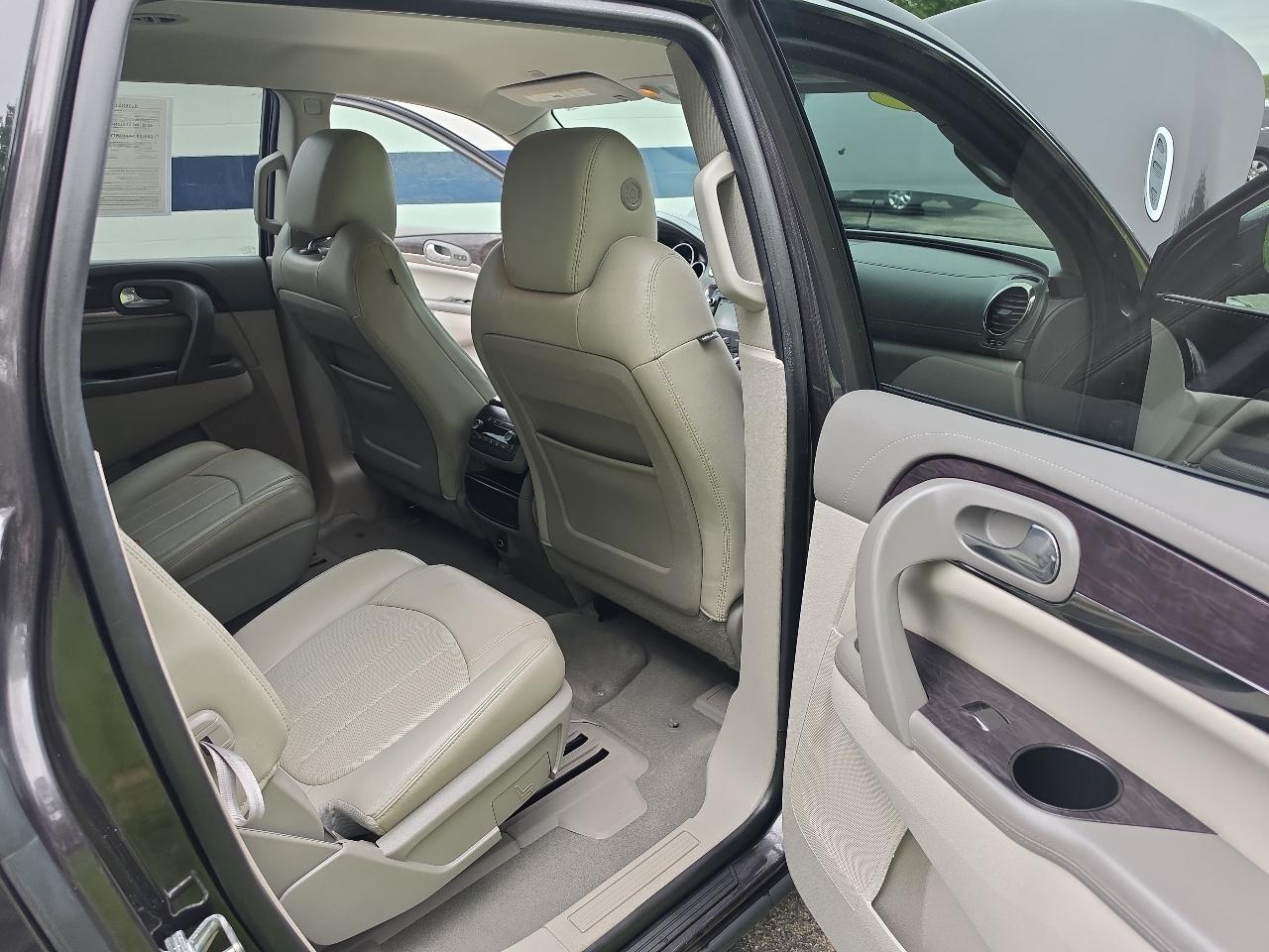 Buick Enclave AWD 4dr Leather 2017